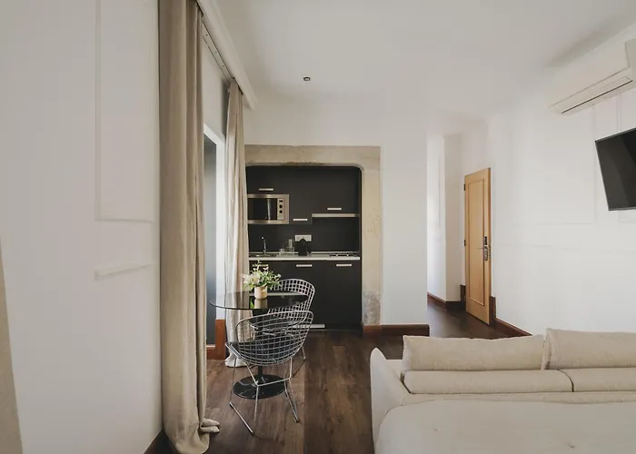 Casa Solayme Garrett Daire *